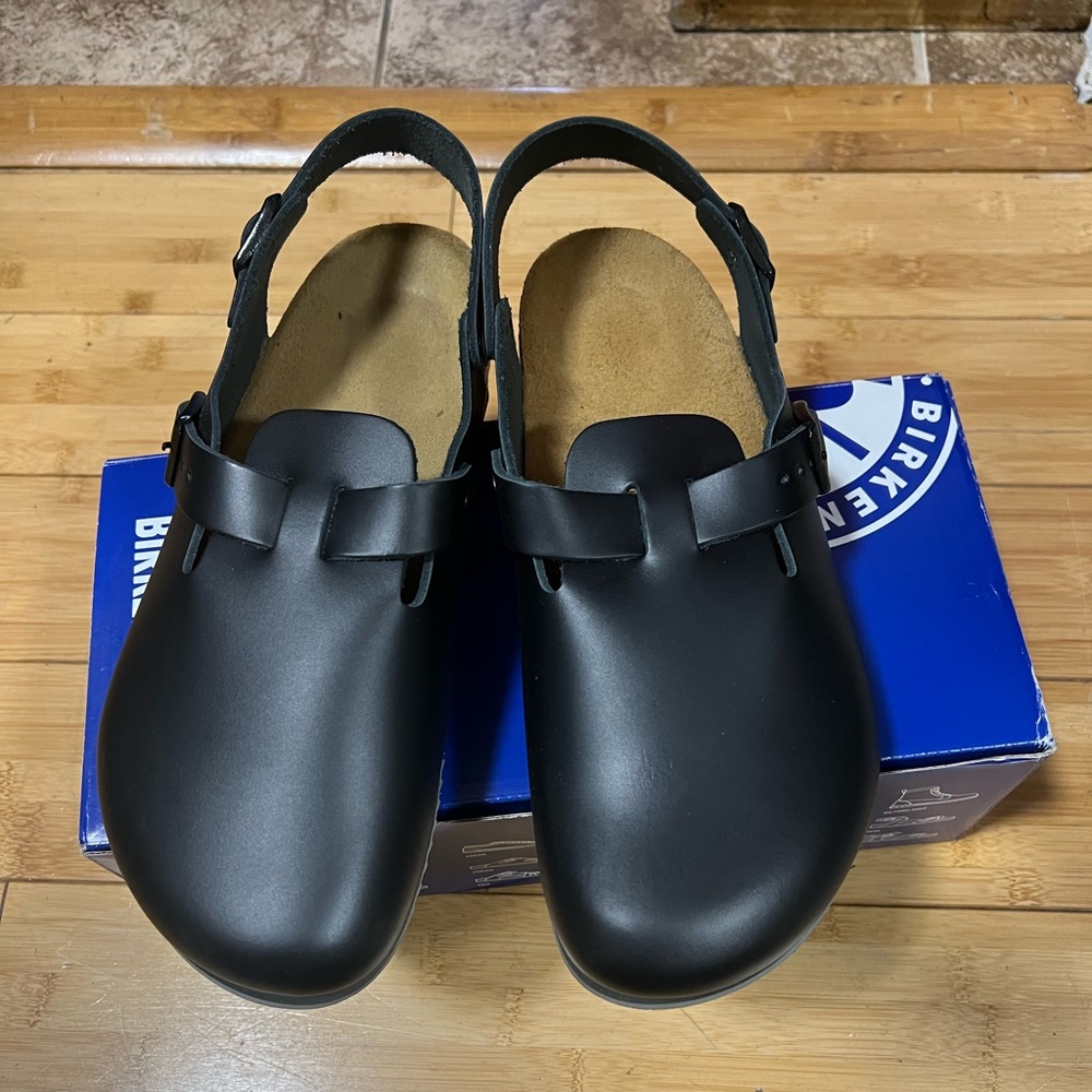 Black leather clog Birkenstocks